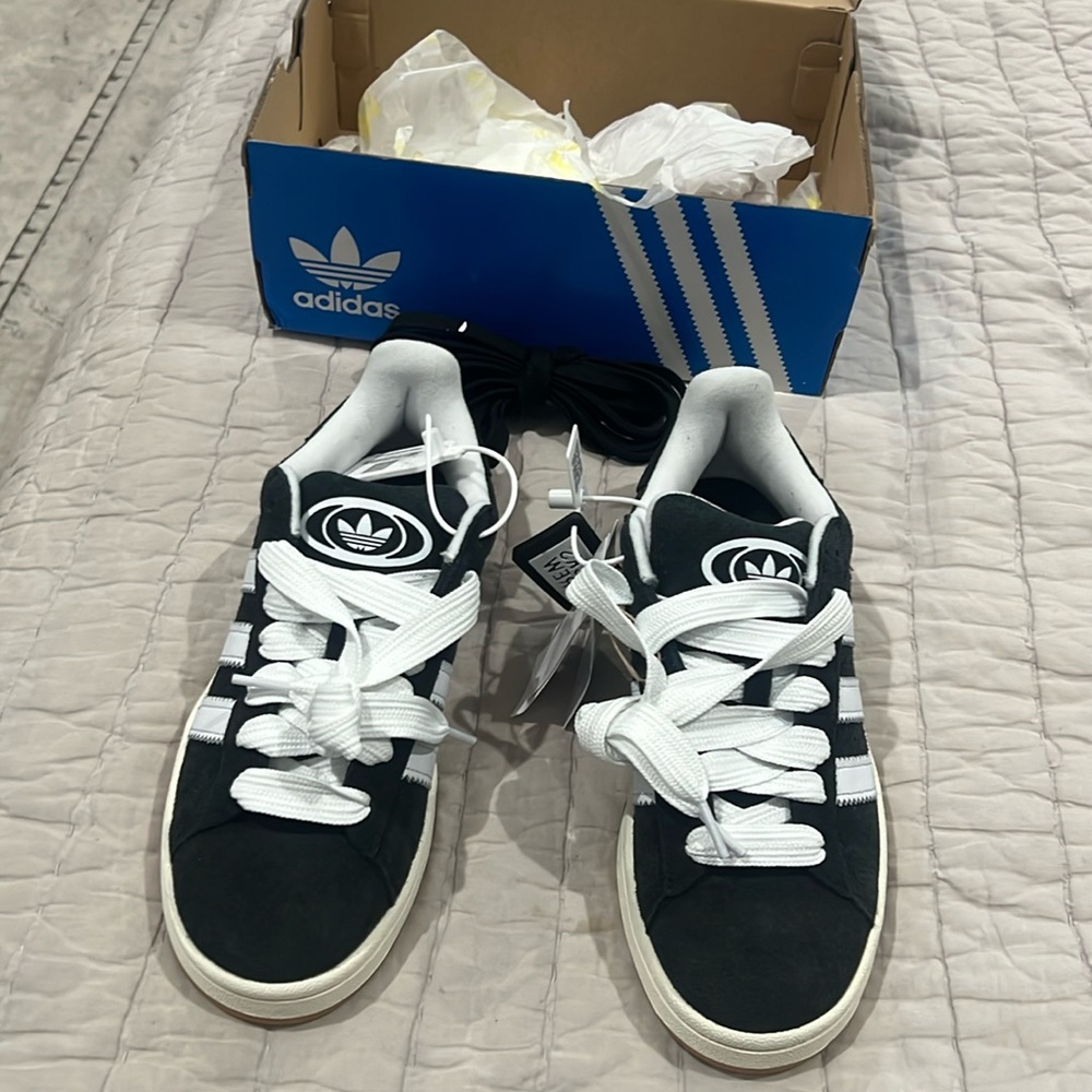 Adidas Campus 00s size 6 US black/white NEW